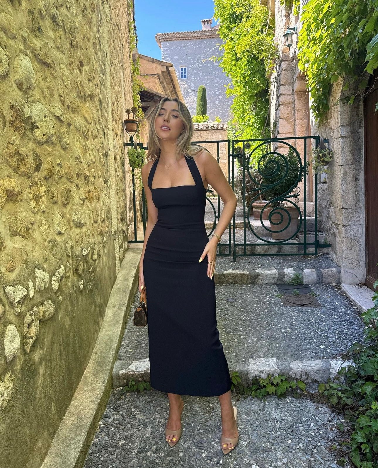 Odd Muse Ultimate Muse Halter Neck Midi Dress Navy The Dress Nook Odd Muse Ultimate Muse Halter Neck Midi Dress Navy The Dress Nook