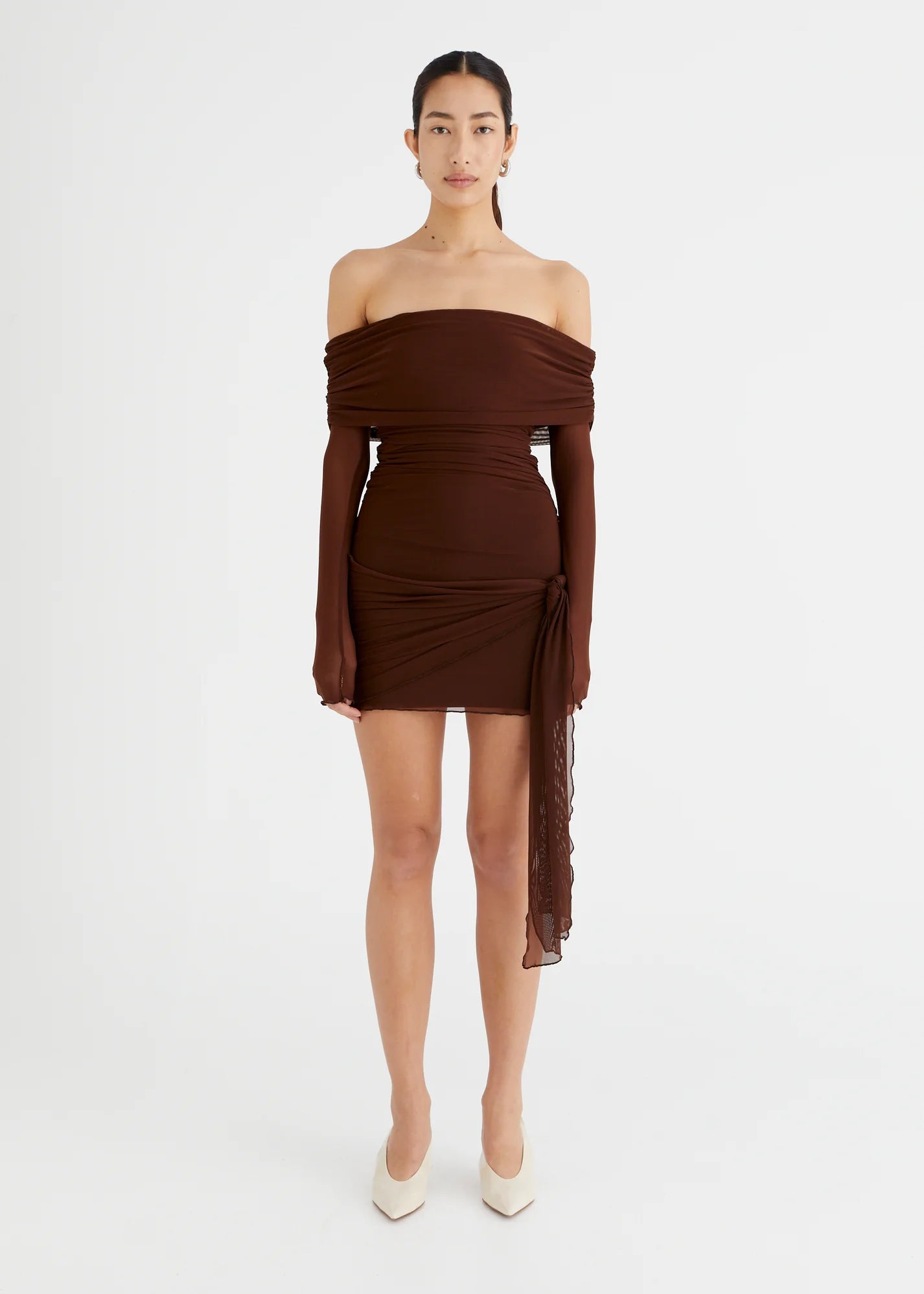 BENNI Yasmin Off Shoulder Mini Cacao – The Dress Nook