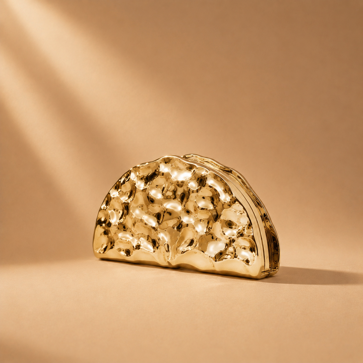 Aria Clutch Gold